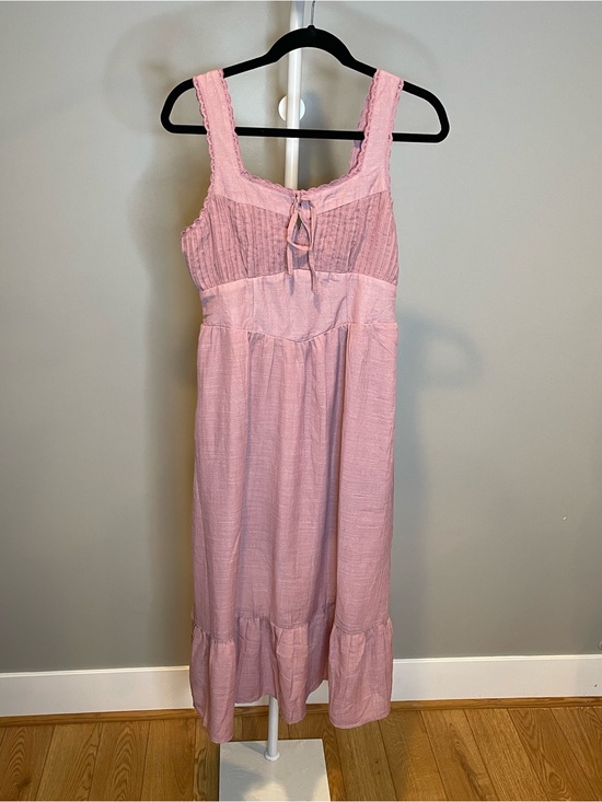 Blush Dresses & Skirts - Blush Pink Sleeveless Midi Dress with Tie Front Size Medium